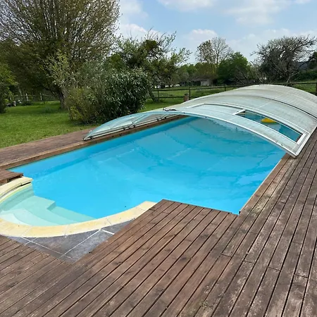 Longere Normande Avec Piscine Et Jardin בית נופש Landepéreuse