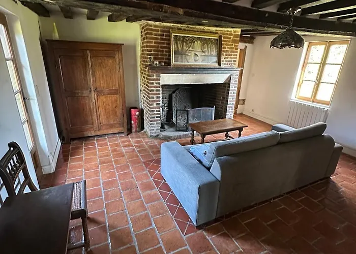 Longère Normande Avec Piscine Et Jardin Landepéreuse