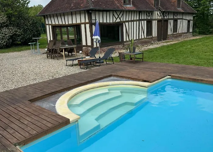 Hébergement de vacances Longère Normande Avec Piscine Et Jardin *